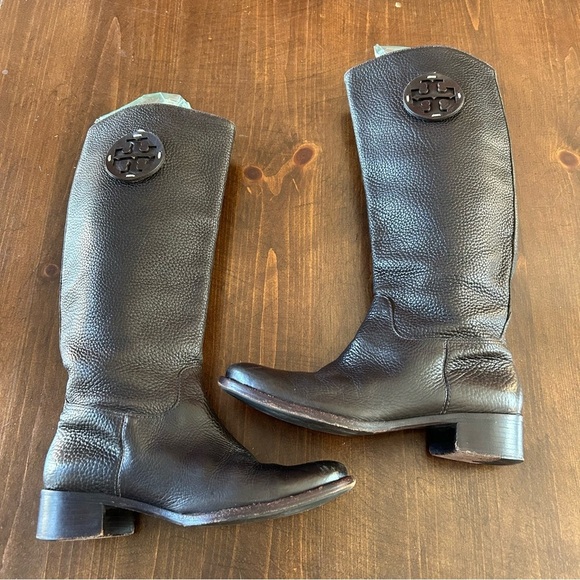Shoes - Tory Burch Keaton Chocolate Brown Leather Boots. Size 6.